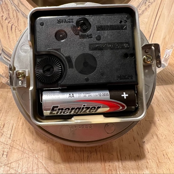 Vintage Howard Miller Crystal Clock - Picture 8 of 10